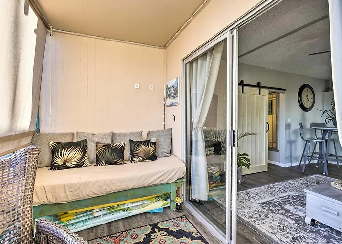 Sunny Central Condo Lanai And Community Pool Access